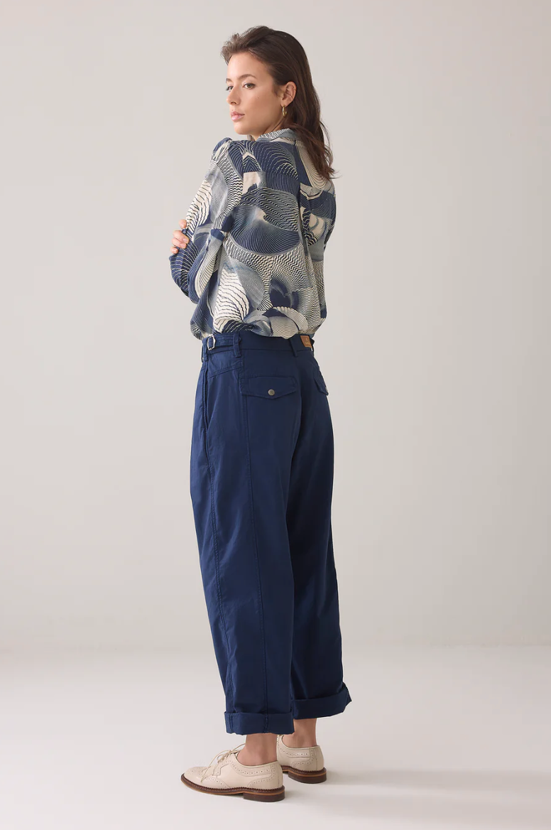Crispy cotton chinos