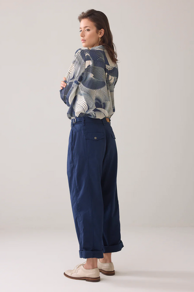 Crispy cotton chinos
