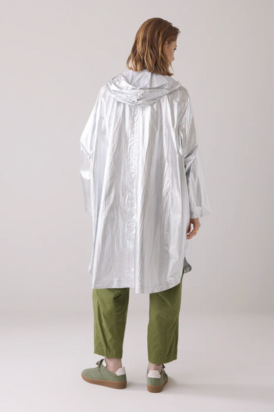 Metallic mackintosh with storage bag