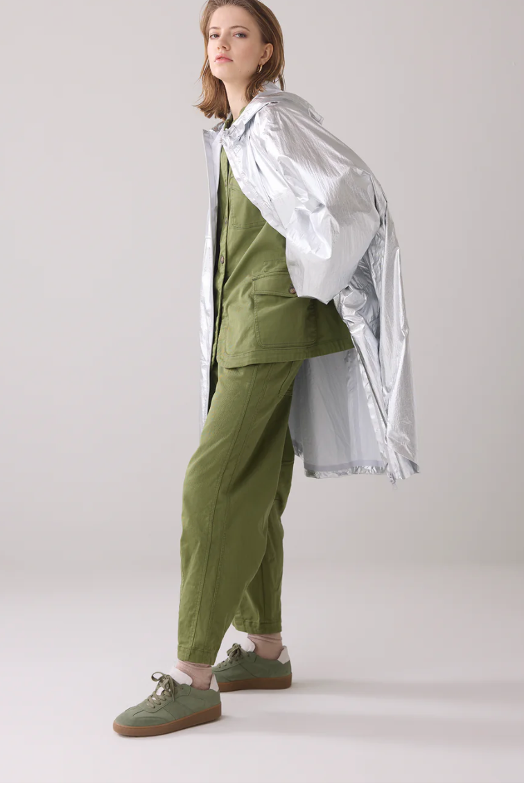 Metallic mackintosh with storage bag