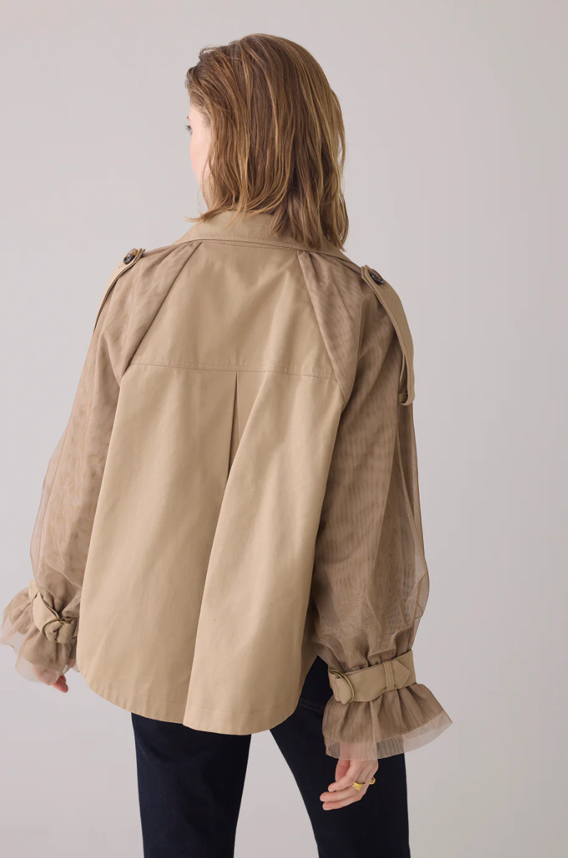 Short trench coat with mesh sleeves