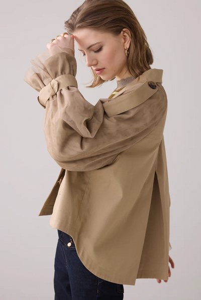 Short trench coat with mesh sleeves