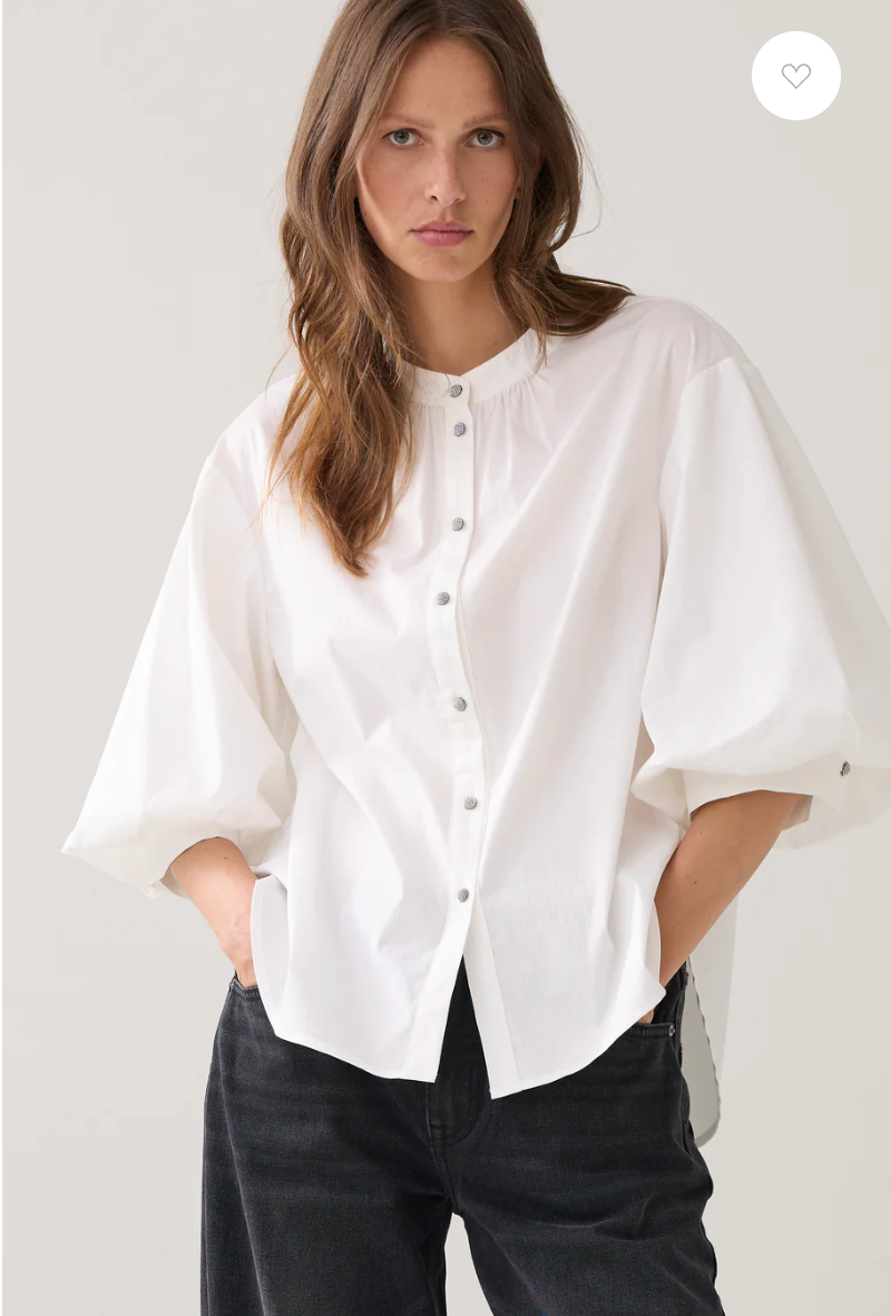 Blouse with diamond buttons
